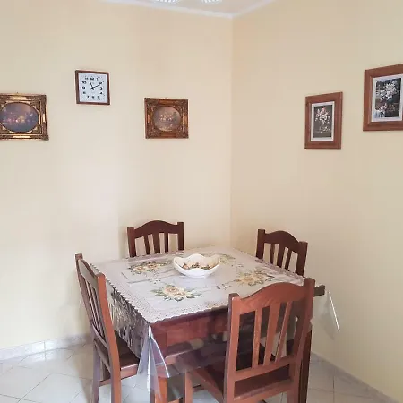 Half House Floridia